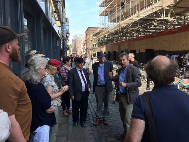 Arran giving the Society of Artists Tour 2 for IGS July 2018.